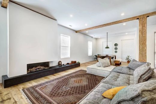 Clichy, Hauts-de-Seineのアパートメント