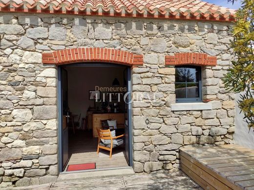 Luxury home in Noirmoutier-en-l'Île, Vendée