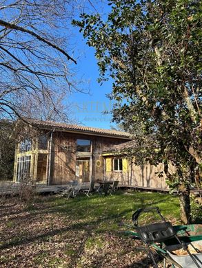 Luxury home in Gujan-Mestras, Gironde