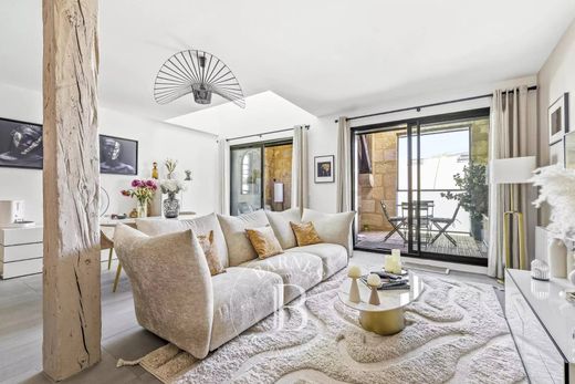 Apartment in Bordeaux, Gironde