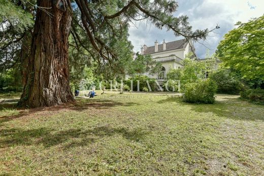 Luxury home in La Celle-Saint-Cloud, Yvelines