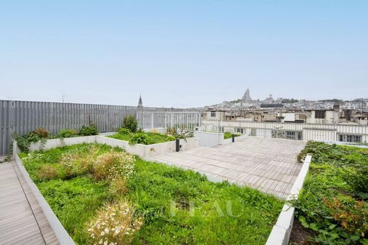 Квартира, Montmartre, Abbesses, Grandes-Carrières, Paris