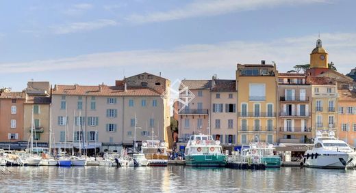 Residential complexes in Saint-Tropez, Var