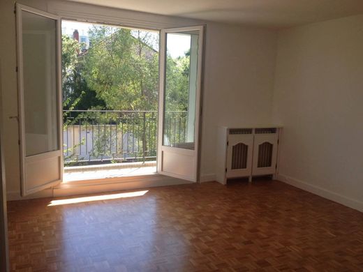 Apartament w Chatou, Yvelines