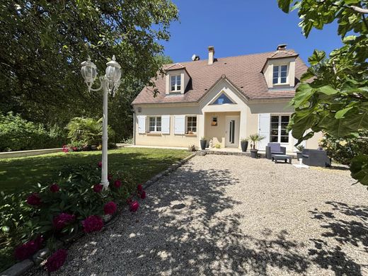 Luxury home in Fontaine-le-Port, Seine-et-Marne
