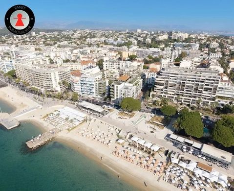 Appartement à Juan-les-Pins, Alpes-Maritimes