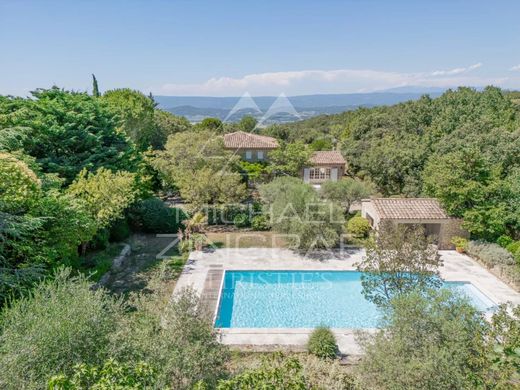 Luxury home in Bonnieux, Vaucluse