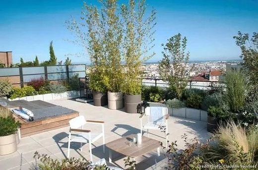 Apartment / Etagenwohnung in L'Haÿ-les-Roses, Val-de-Marne