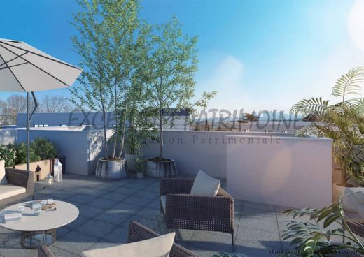 Apartment / Etagenwohnung in Chatou, Yvelines