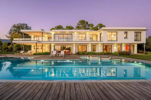 Valbonne, Alpes-Maritimesのヴィラ