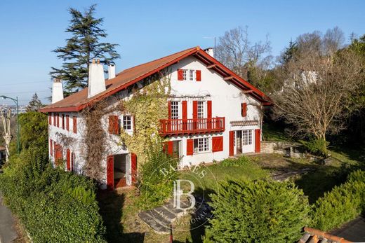 Luxury home in Mouguerre, Pyrénées-Atlantiques