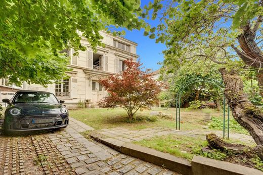 Maison de luxe à Villeneuve-la-Garenne, Hauts-de-Seine