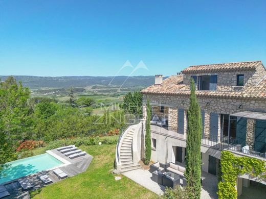 Luxury home in Roussillon, Vaucluse