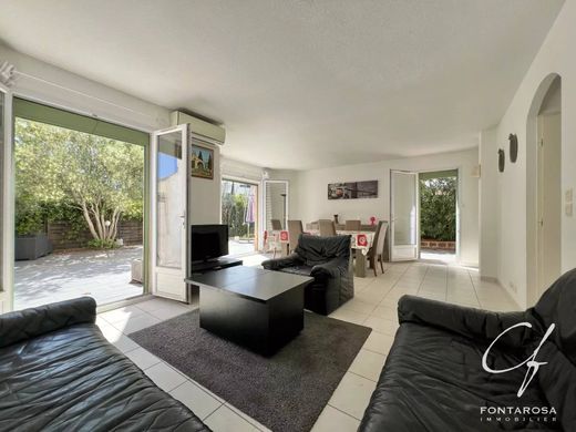 منزل ﻓﻲ Saint-Aygulf, Var