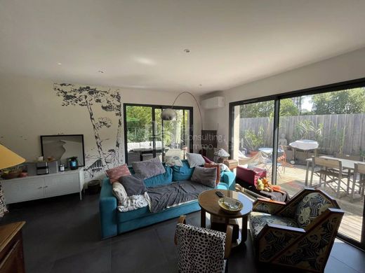 Luxus-Haus in La Teste-de-Buch, Gironde