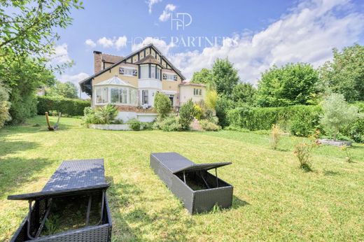 Luxury home in Bougival, Yvelines