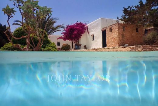 Luxe woning in Es Cap de Barbaria, Balearen