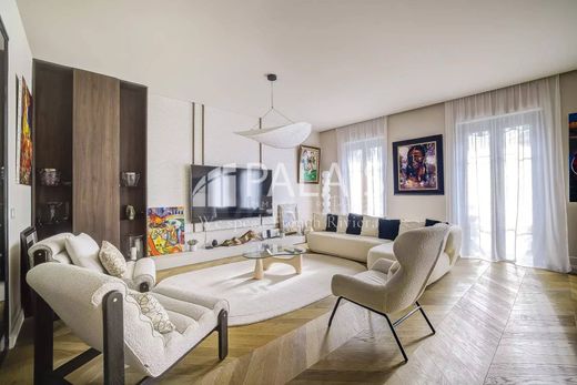 Apartment / Etagenwohnung in Nizza, Alpes-Maritimes