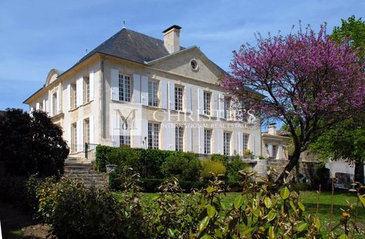 Усадьба / Сельский дом, Saint-Émilion, Gironde