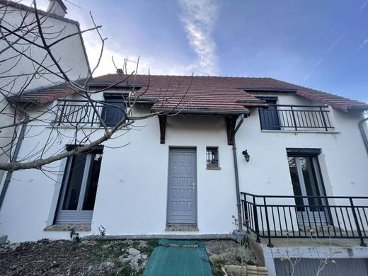 Maison de luxe à Saulx-les-Chartreux, Essonne