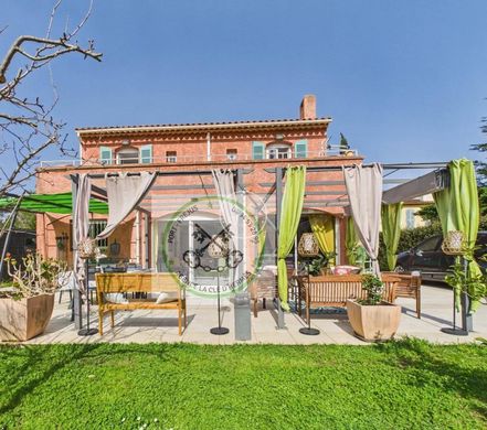 Вилла, Фрежюс, Var