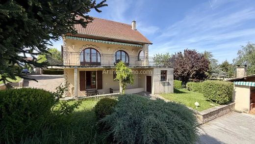 Luxury home in Dolomieu, Isère