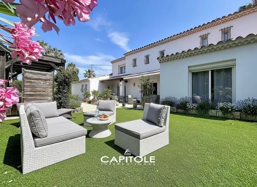 Luxury home in Juan-les-Pins, Alpes-Maritimes