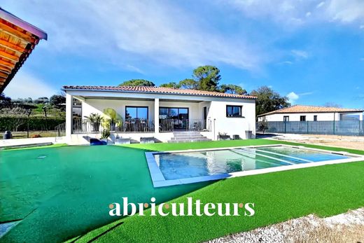 Luxury home in Tornac, Gard