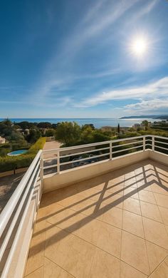 Apartment / Etagenwohnung in Cap-d'Ail, Alpes-Maritimes