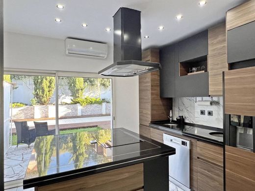 Элитный дом, La Varenne-Saint-Hilaire, Val-de-Marne