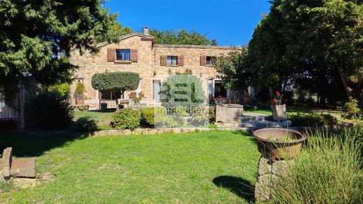 Rural or Farmhouse in Camaret-sur-Aigues, Vaucluse