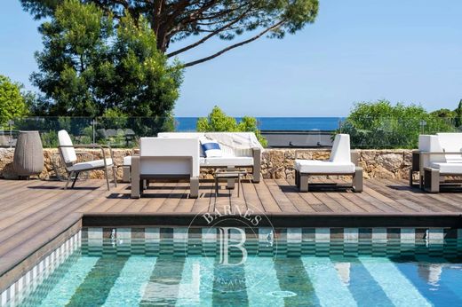 Willa w Sainte-Lucie de Porto-Vecchio, South Corsica