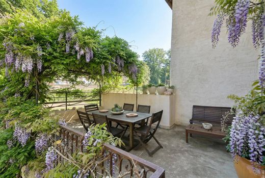 Luxury home in Curis-au-Mont-d'Or, Rhône