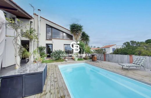 Saint-Cyprien, Pyrénées-Orientalesのヴィラ