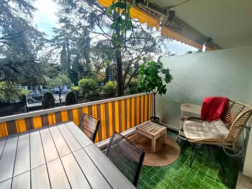 Apartment / Etagenwohnung in Nizza, Alpes-Maritimes