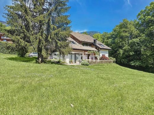 Luxus-Haus in Gex, Ain