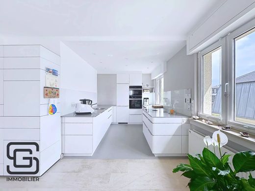 Двухуровневые апартаменты, Hesperange, Canton de Luxembourg