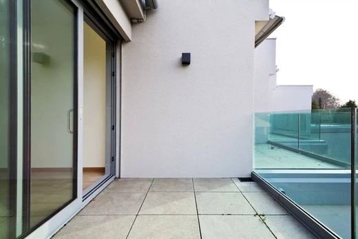 Clamart, Hauts-de-Seineのアパートメント