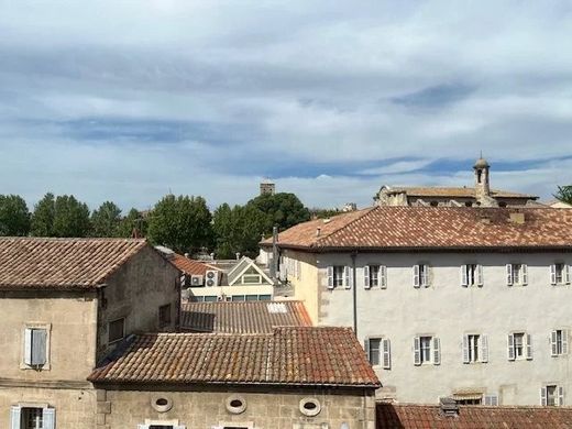 Apartment in Arles, Bouches-du-Rhône