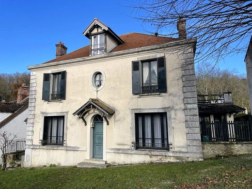 Casa di lusso a Fontaine-le-Port, Seine-et-Marne