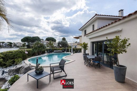 Luxus-Haus in Aigues-Mortes, Gard