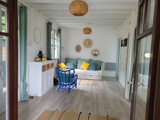 Apartment / Etagenwohnung in Pyla sur Mer, Gironde