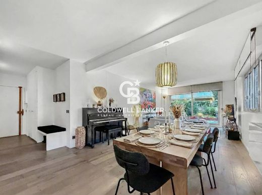 ﺷﻘﺔ ﻓﻲ Neuilly-sur-Seine, Hauts-de-Seine