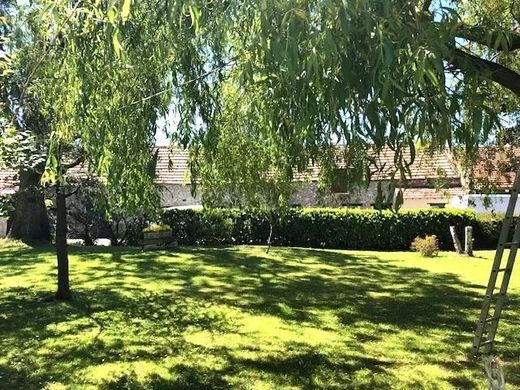 ‏בתי יוקרה ב  Blaru, Yvelines