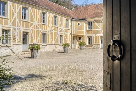 Luxe woning in Chantilly, Oise