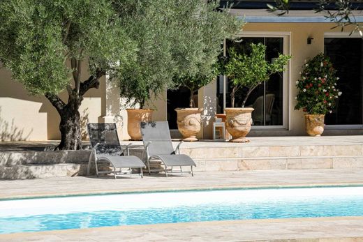 Luxury home in Uzès, Gard