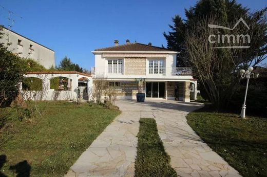 Luxury home in Gournay-sur-Marne, Seine-Saint-Denis