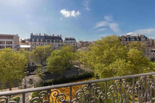Apartment in Monceau, Courcelles, Ternes, Paris