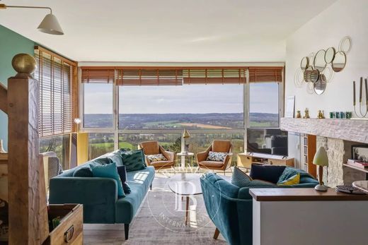 Apartment / Etagenwohnung in Tourgeville, Calvados