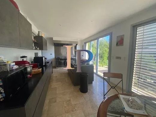 Luxus-Haus in Paray-le-Monial, Saône-et-Loire